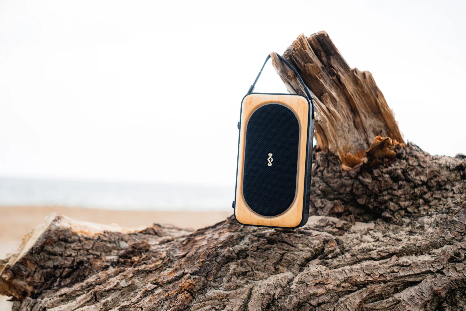1062-marley-roots-solar-bluetooth-speaker-6.webp Marley Roots Solar Bluetooth Speaker