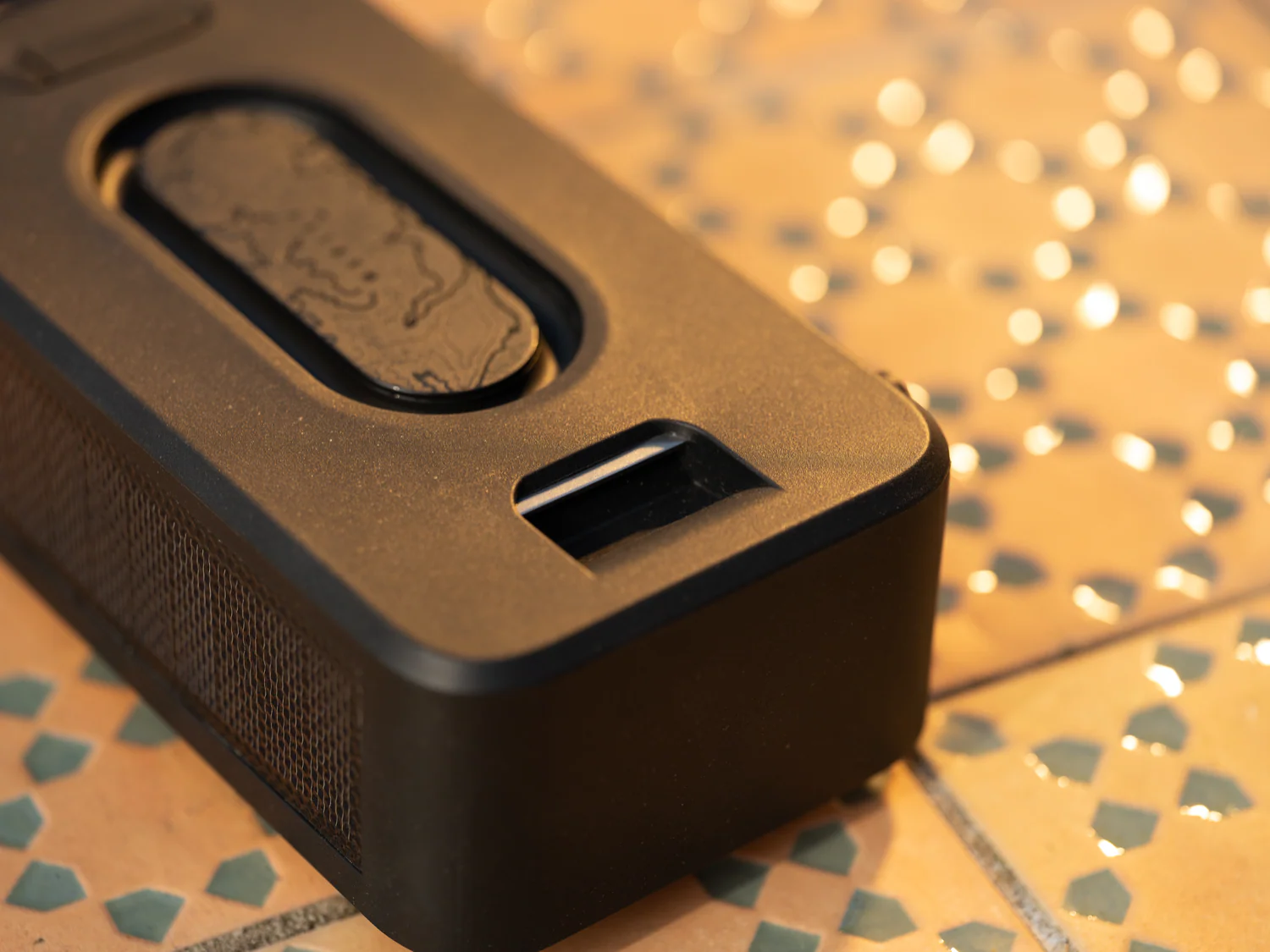 1062-marley-roots-solar-bluetooth-speaker-7.webp Marley Roots Solar Bluetooth Speaker