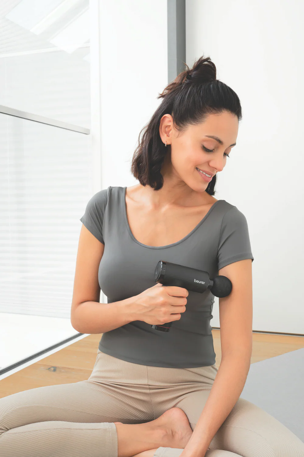1649-beurer-deep-tissue-massage-gun-18.webp Beurer Deep Tissue Massage Gun