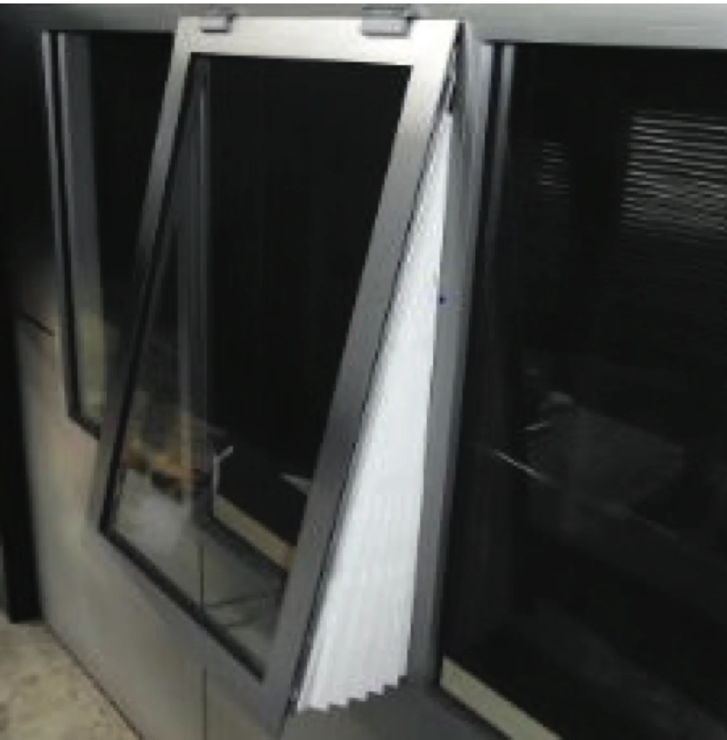 3622-noirot-windout-window-solution-1.webp Noirot Windout Window Solution